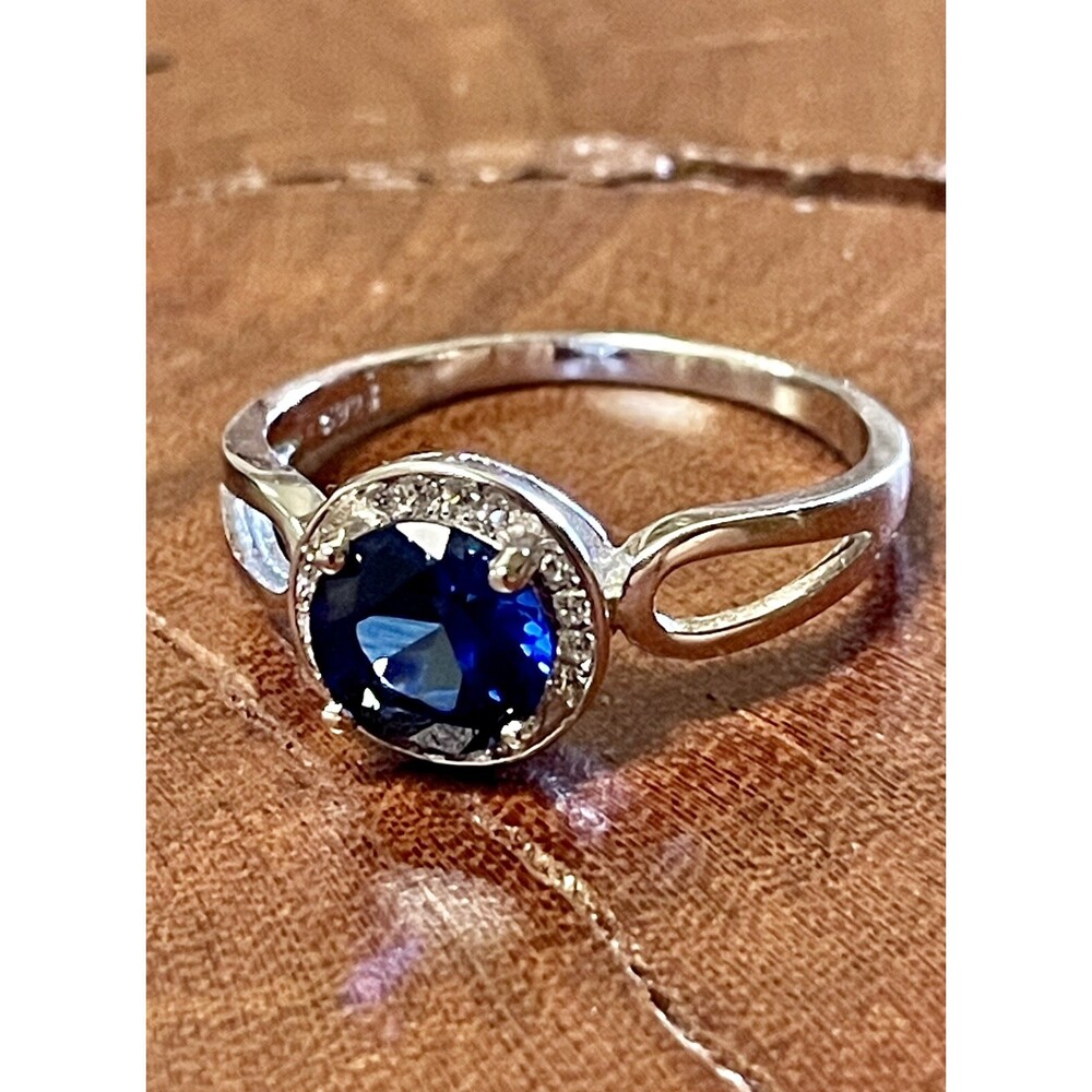 Genuine Lab Sapphire Ring Set in 925 Sterling Silver